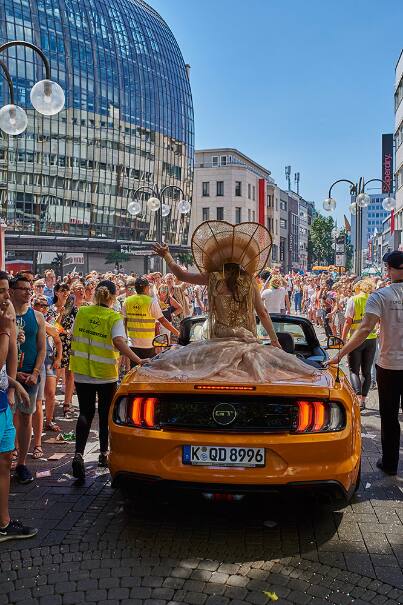 Der Mustang entpuppte sich als Pulikumsmagnet Der Mustang entpuppte sich als Pulikumsmagnet